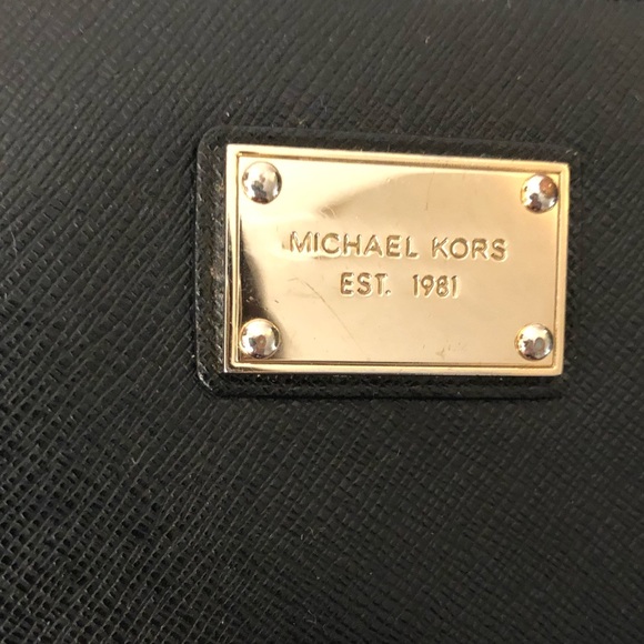 Michael Kors Wristlet/Wallet - Picture 3 of 10